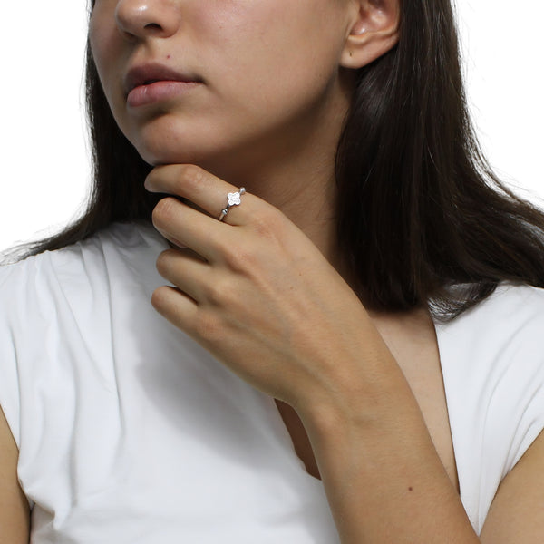 Anillo Trebol Circonia