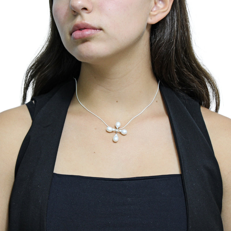 Cruz de Perlas