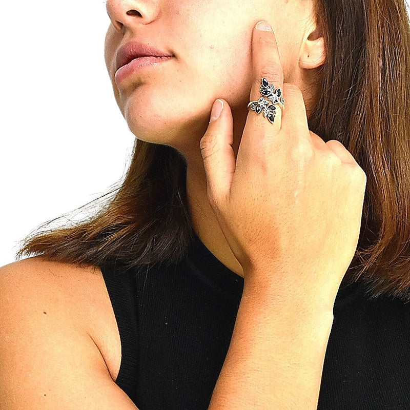 Anillo Hojas De Plata Con Marquesita