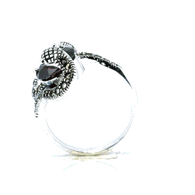 Anillo Ivy